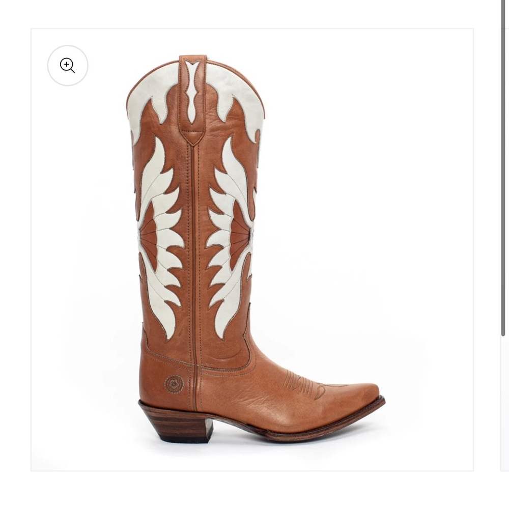 Cowboy boots. Never worn! Size 40 but but like an 8